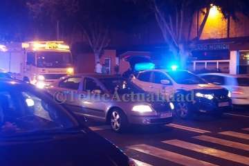 Aparatosa colisión entre dos vehículos en el centro urbano de Telde (Foto TA)